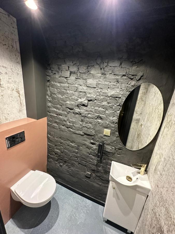 Darkhouse Fondovalle ウッチ エクステリア 写真